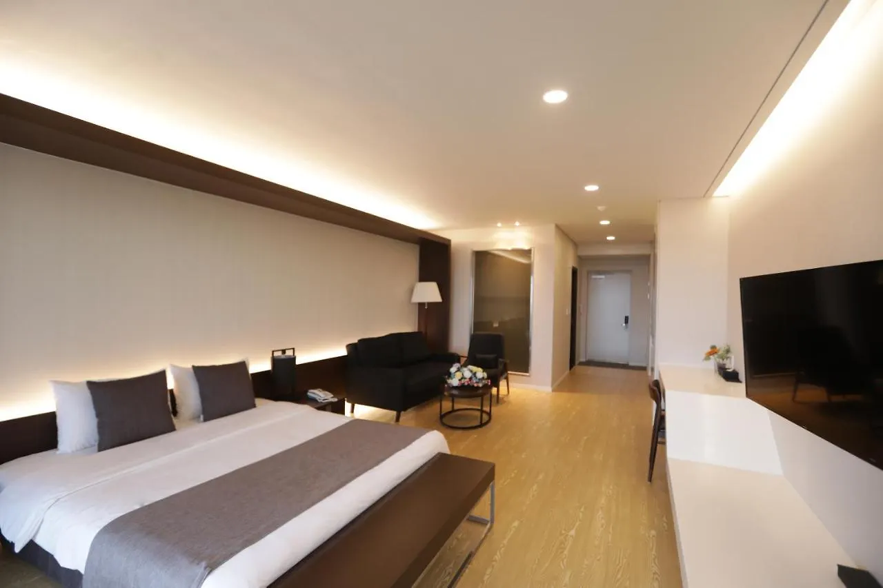The Qube Resort Jeju Seogwipo