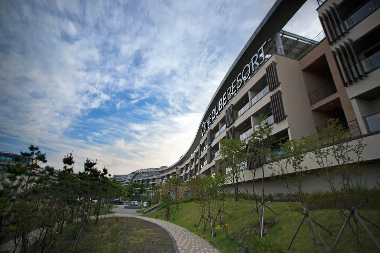 The Qube Resort Jeju Seogwipo 4*,